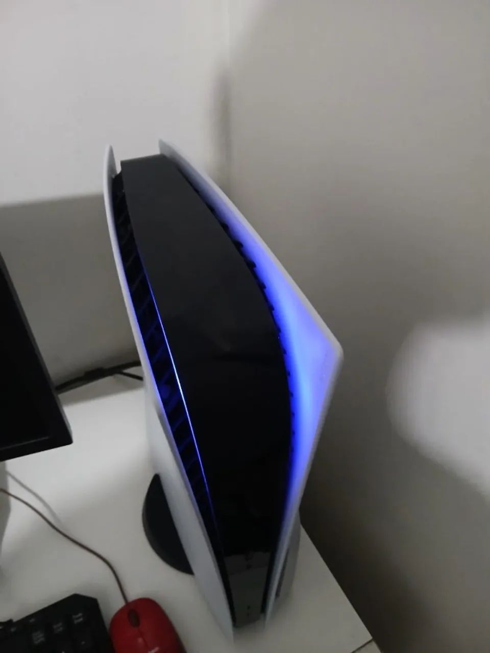 Playstation 5. com 1 controle o outro dou de brinde - Foto 3