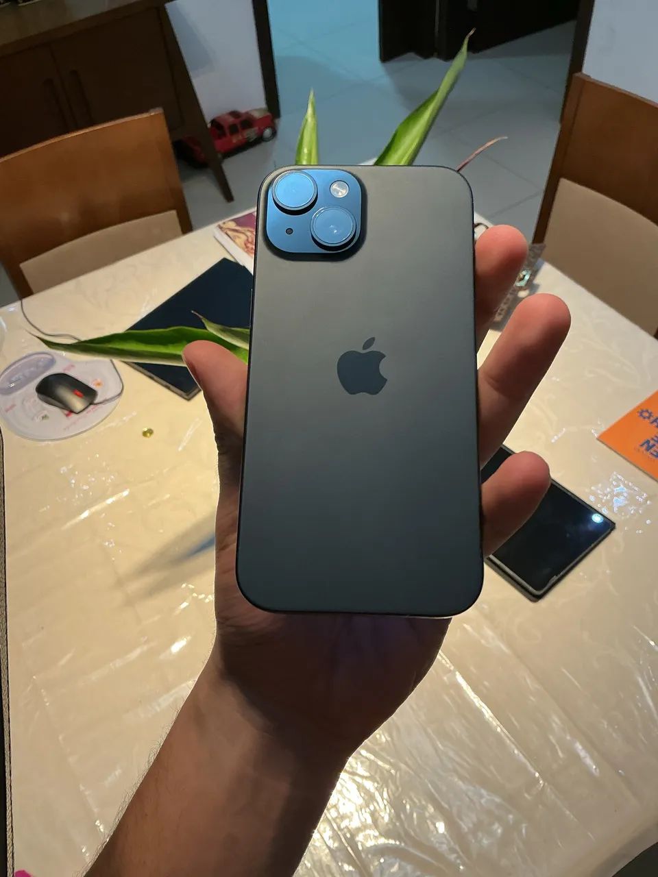 IPHONE 15 OPORTUNIDADE (AINDA NA GARANTIA E COM CAIXA) - Foto 4