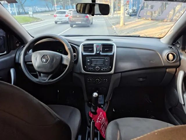 Renault Logan Expression Hi-Flex 1.6 8V 4p, foto 8 de 12