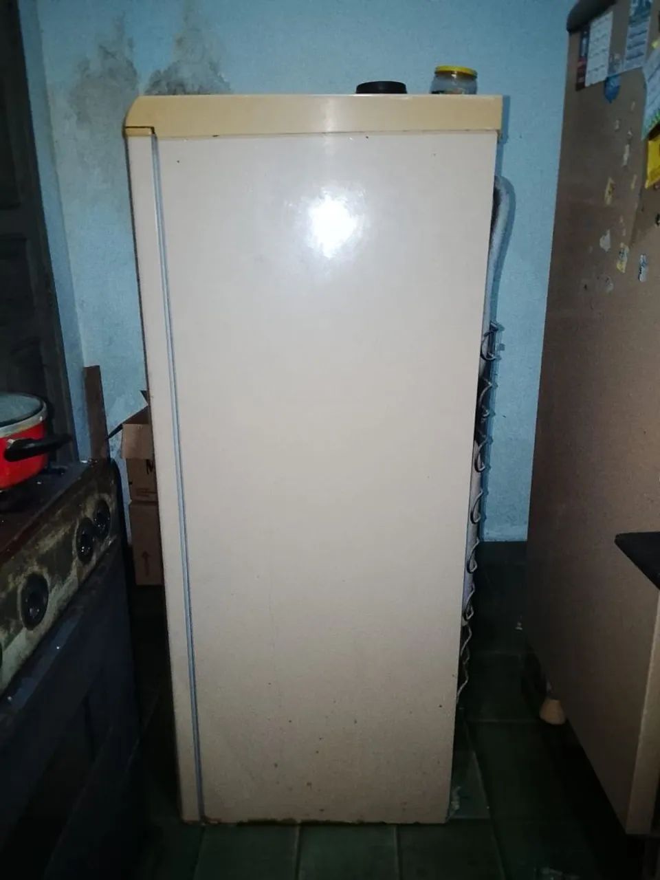 Estou vendendo uma geladeira Eletrolux funcionando perfeitamente 