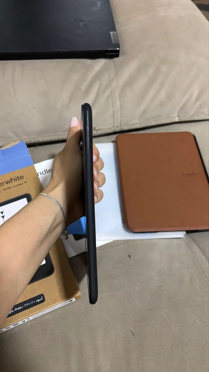 Kindle Paperwhite 16GB (12ª Geração) - Sem marcas de uso + Capa - Foto 4