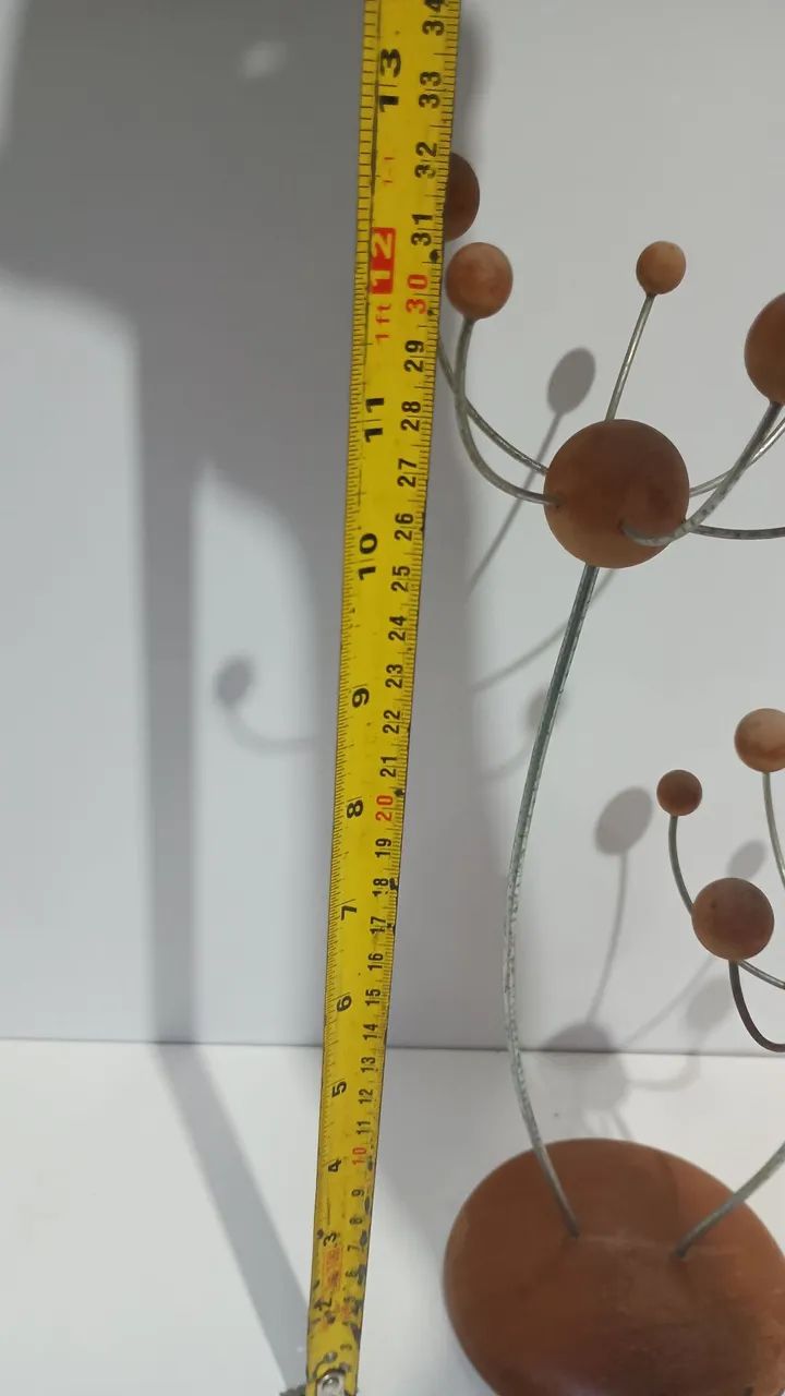 cabideiro de mesa com design lúdico altura 31 cm - Foto 5