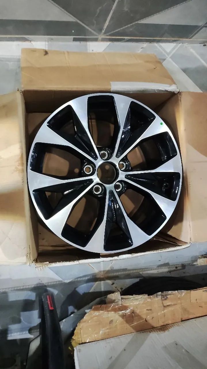 Uma avulsa roda Honda Civic geraç ão 09 zerada na ca caixa nunca foi usada? - Foto 4