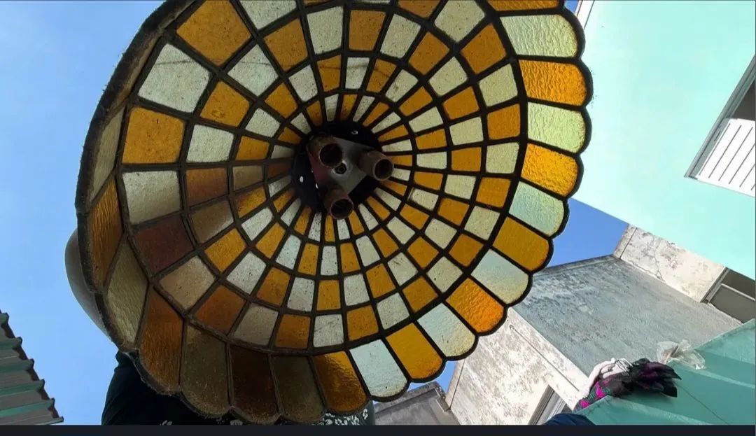 Lustre Tifani anos 60 lindo e conservado