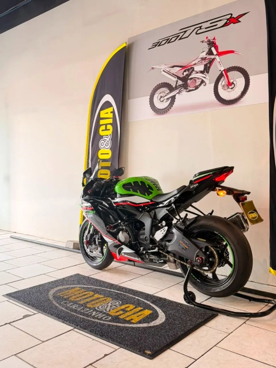 Kawasaki Zx-6r 636cc 2022 - 1523768001 | OLX