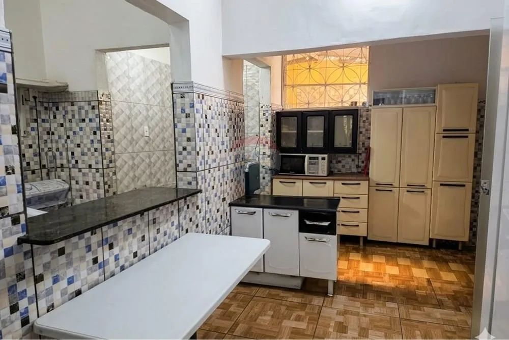 Prédio Comercial na Avenida Codajás | Loja + 6 Apartamentos | Excelente para Investimento  - Foto 2