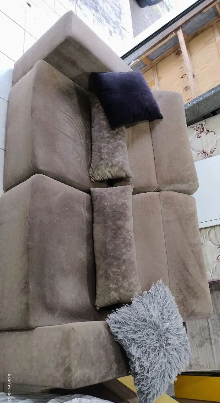 Sofá de 4 Lugares de Suede - Foto 2