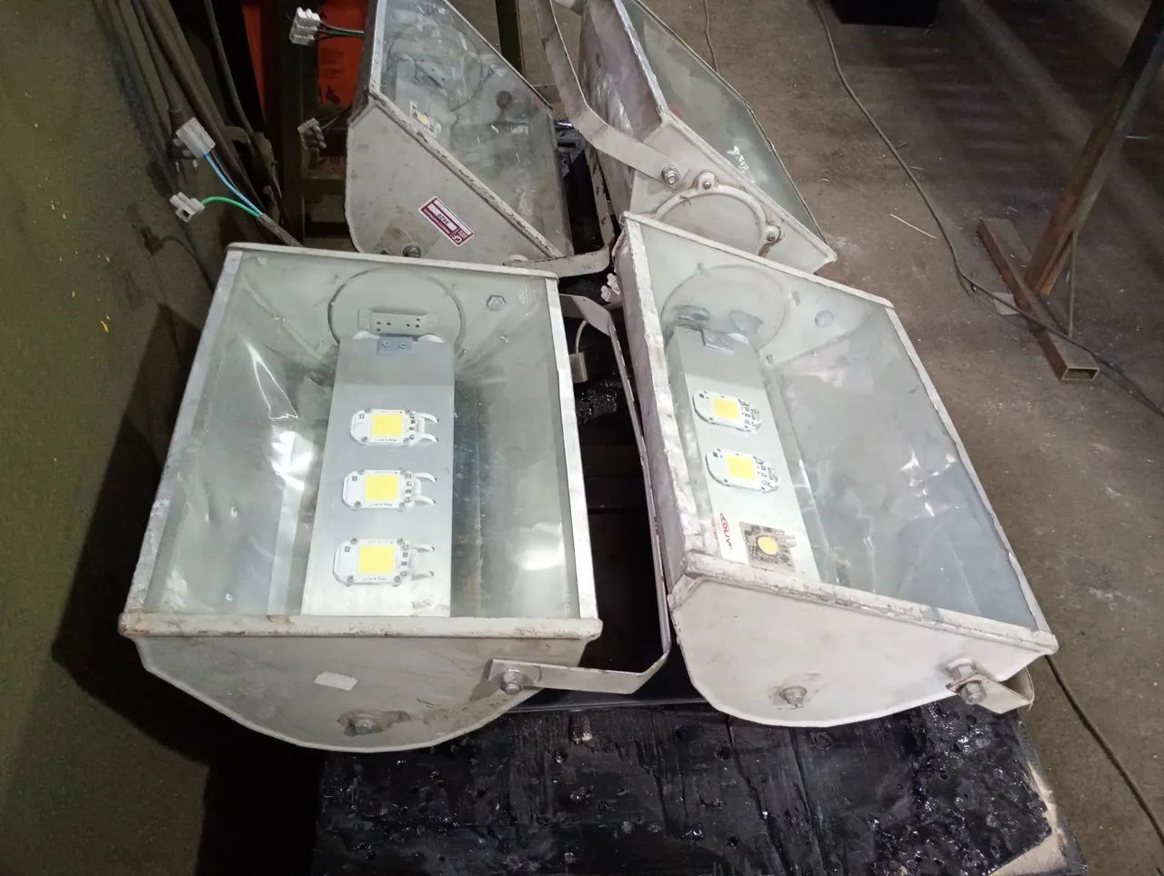 Refletor 500 watts 4 peças  - Foto 3