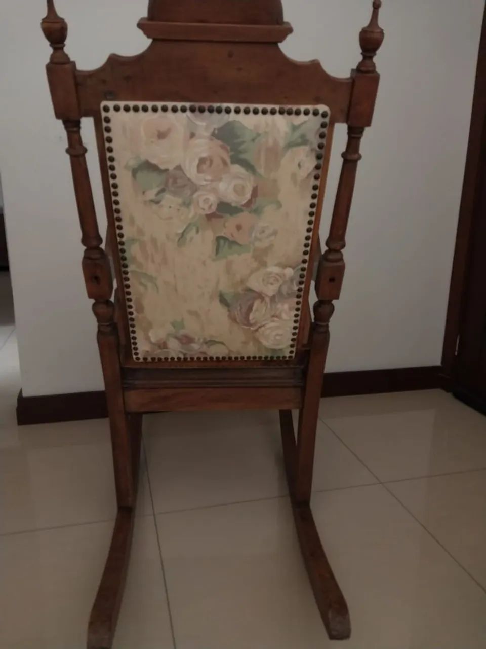 Cadeira de balanço antiga - Foto 5