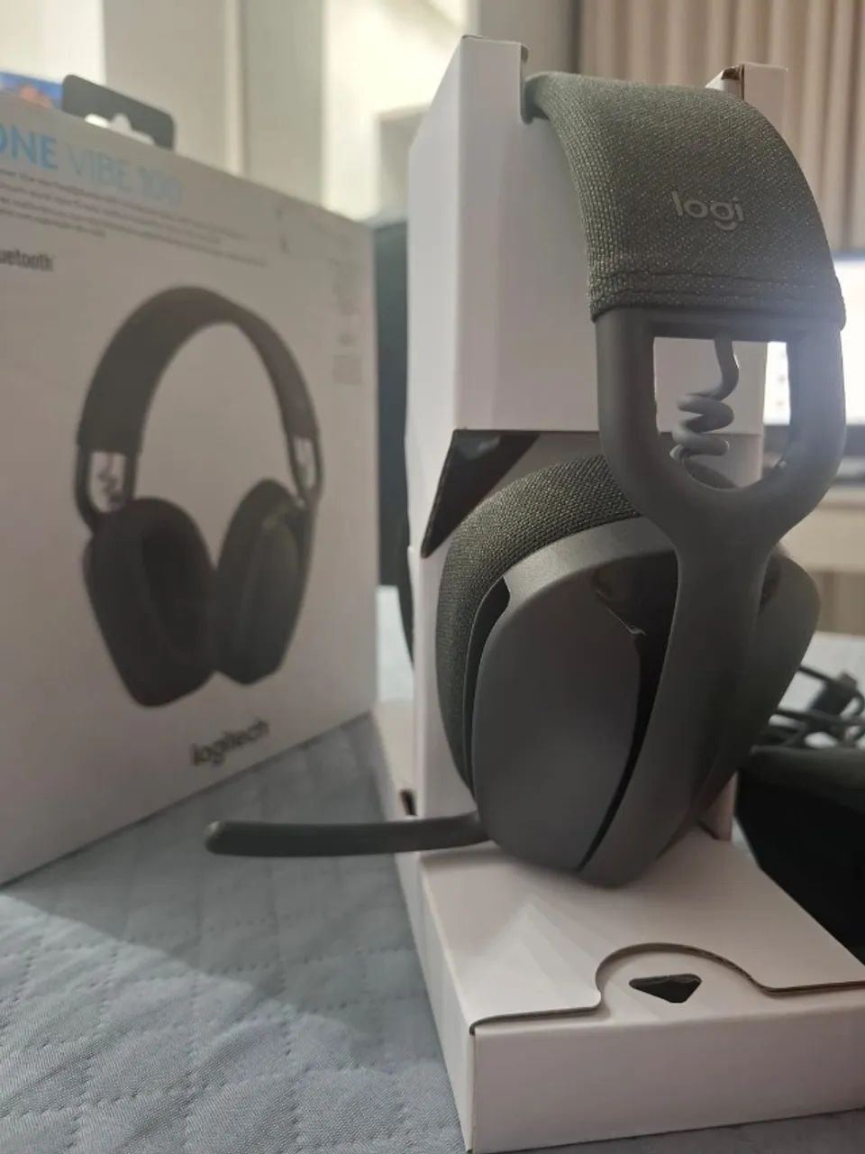 Headset Logitech Zone Vibe 100 Bluetooth - Foto 3
