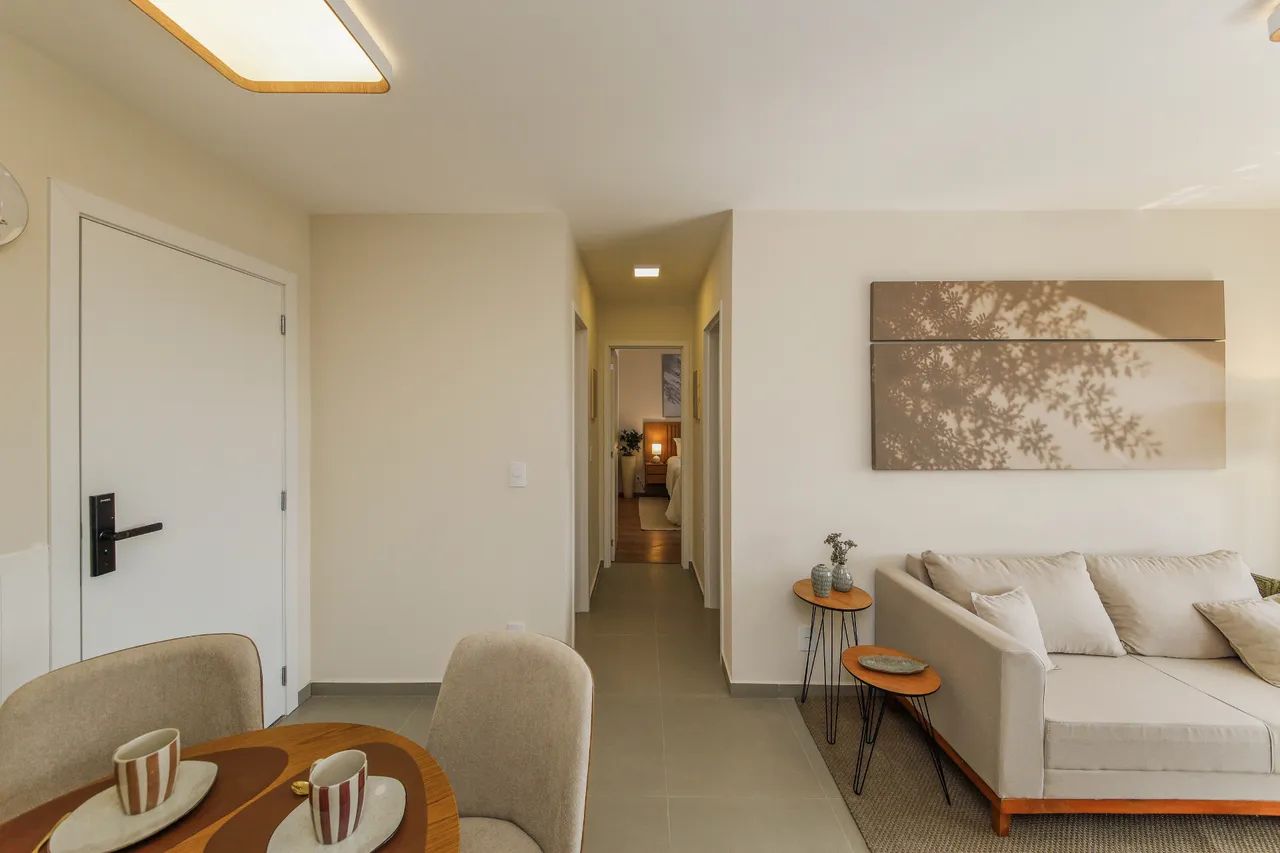 Apartamento 2 quartos com suíte e varanda, totalmente mobiliado e decorado e próximo à UFJ - Foto 4