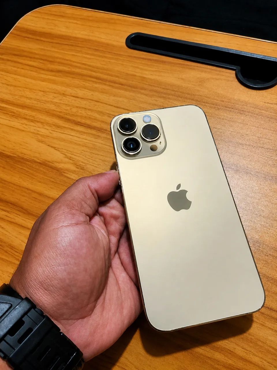 iPhone 13 Pro Max 128GB Dourado - Troco por Android do meu interesse - Foto 2