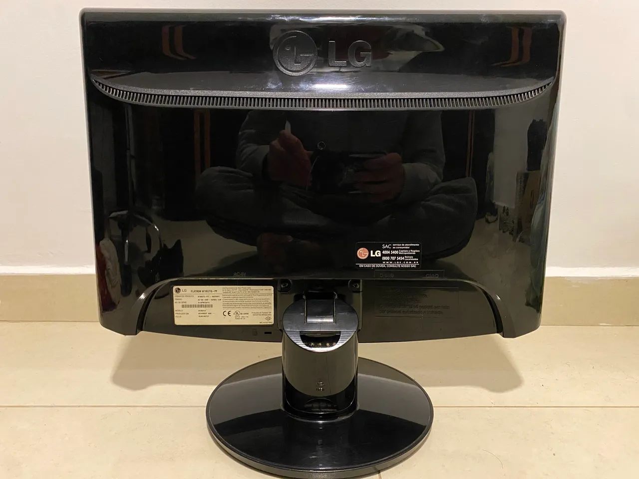 Monitor LG Flatron 19 polegadas - Foto 4
