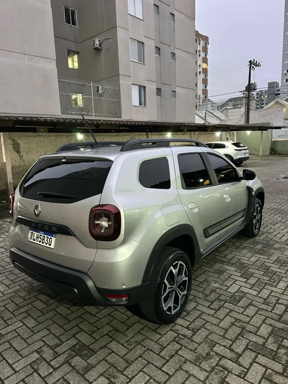 Renault Duster Iconic 1.6 16V Flex AUT 2022 - Foto 3