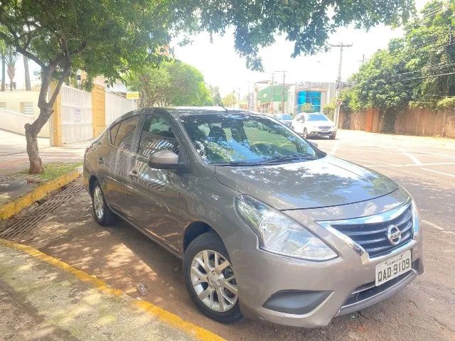 Nissan Versa SV 1.6 16V 2017