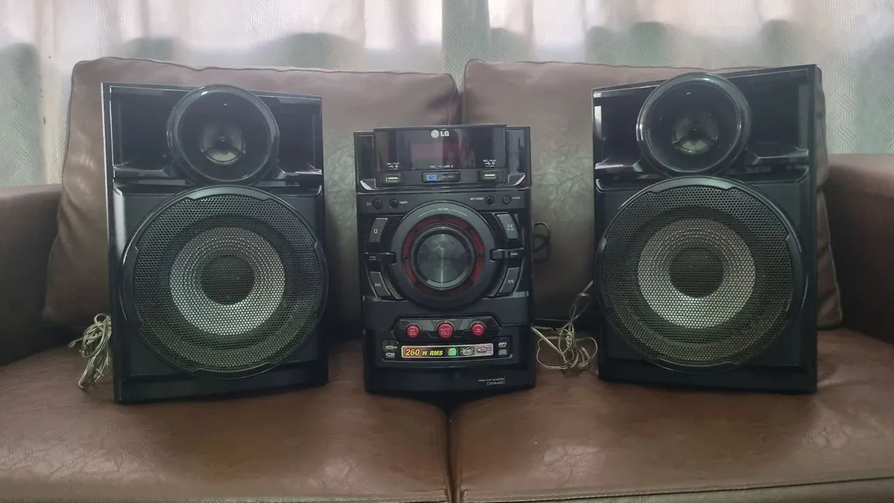 Aparelho de som LG com duas caixas  - Foto 4