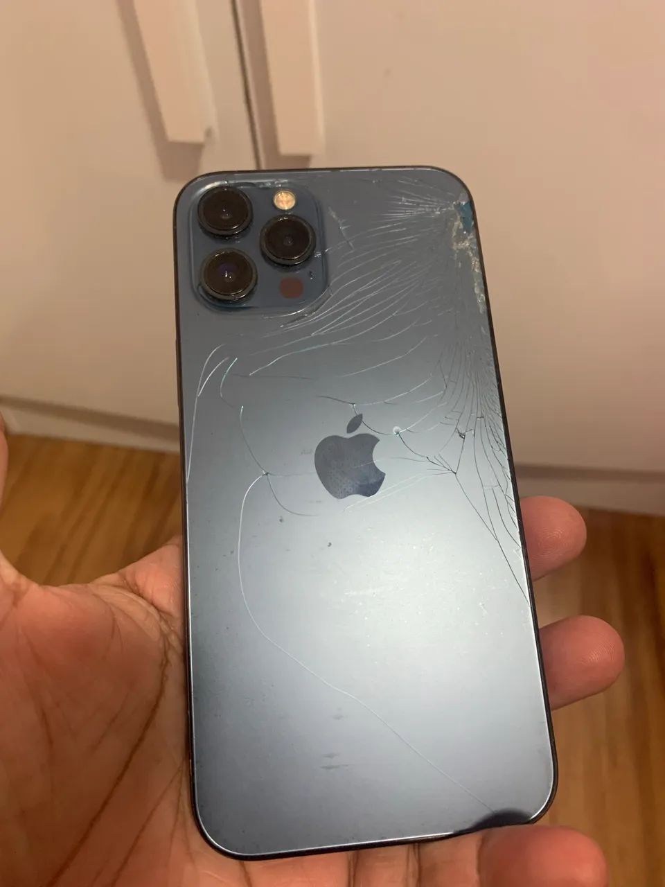 Celular 12 pro Max para retirar peça 