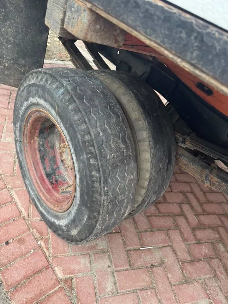 Caminhão 608D  - Foto 4