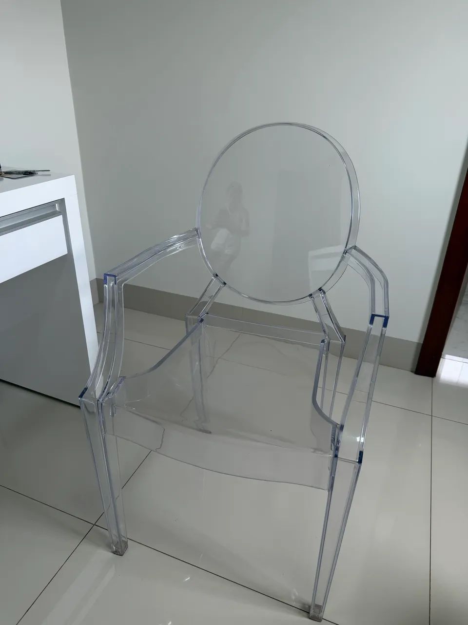 Cadeira em acrílico estilo princesa - Foto 2