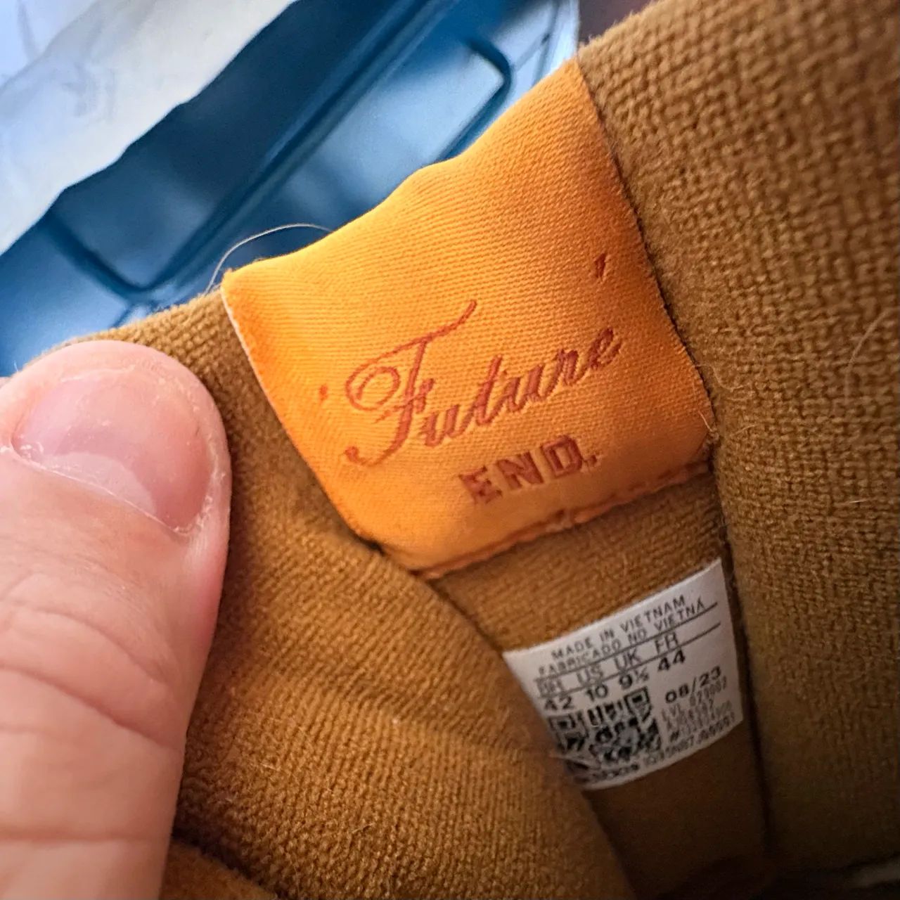 END. Clothing x adidas ZX8000 Consortium Cup Future, tamanho 42