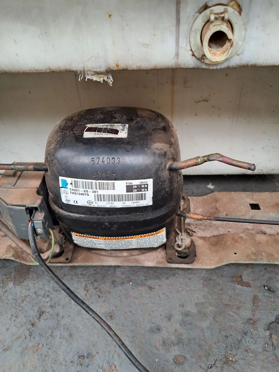 Geladeira 220v (motor original) - Foto 4