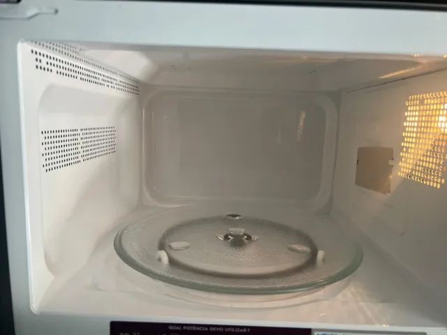 Microondas Electrolux Semi-novo - Foto 3