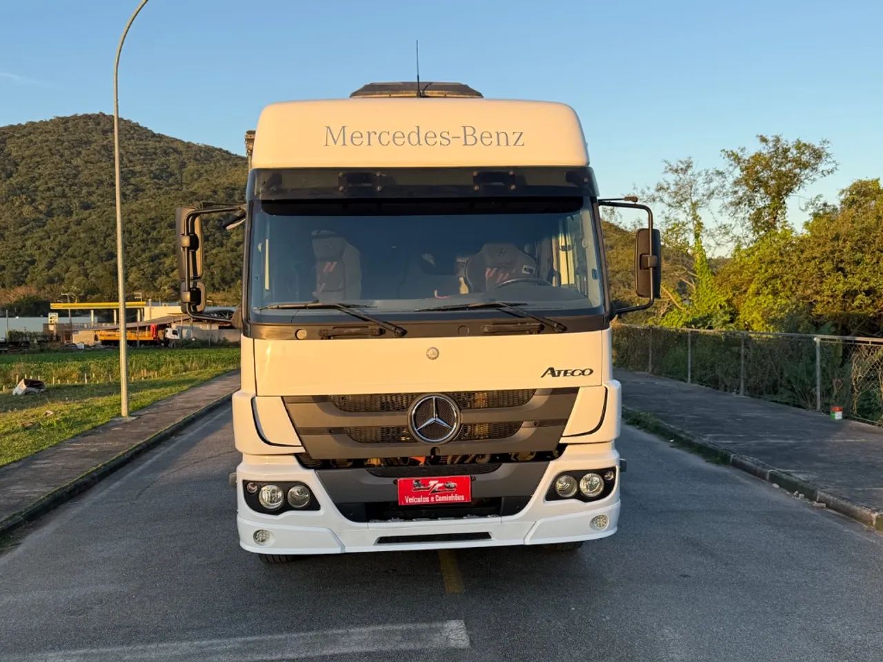 MB Atego 3030 8x2 Carroceria - Foto 3