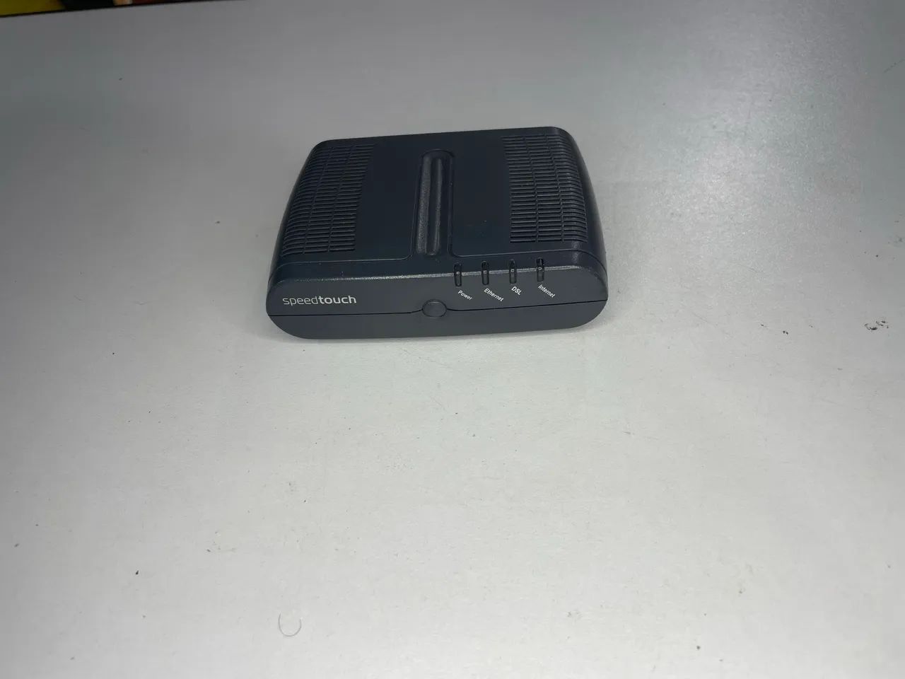 Roteador de Internet ADSL Thomson SpeedTouch 