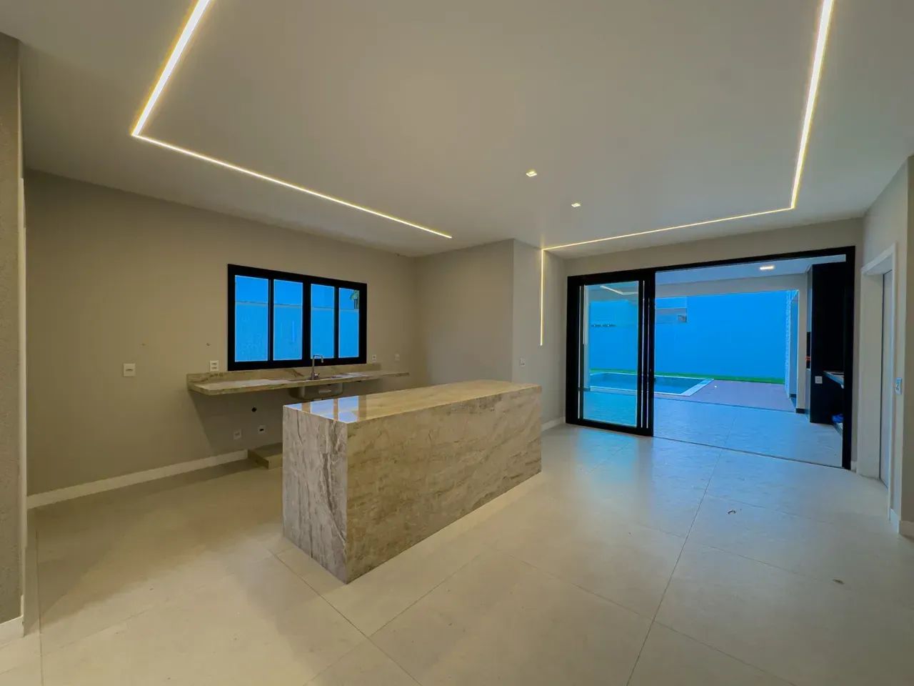 Casa Linear no Condomínio Alphaville Jacuhy 4 quartos sendo 3 suítes - Foto 5