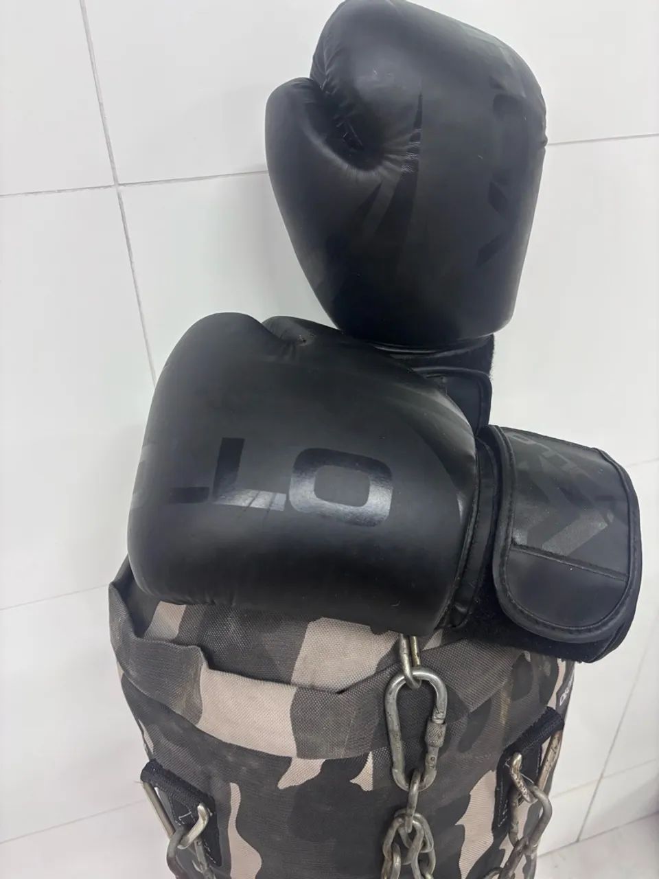 Saco de box, luvas Volo e talas  - Foto 5
