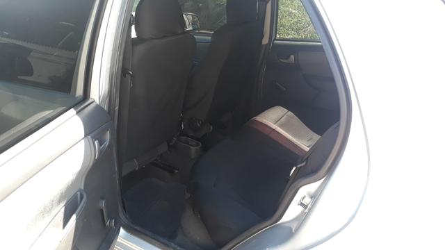 Celta 1.0 LT completo de fábrica - Foto 5