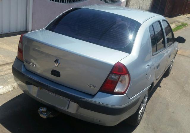Renalt Clio sedan Vendo ou Troco - Foto 4