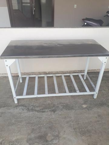 Mesa 100% INOX muito utilizada para manuseio alimentos - Foto 3