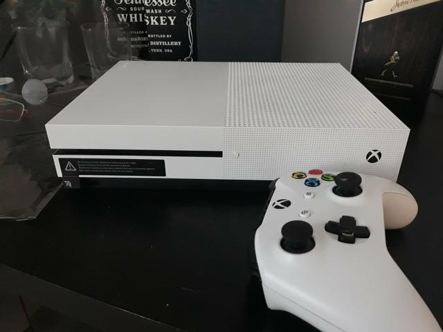 Xbox one S 1Tb NACIONAL