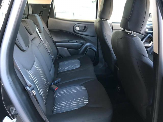 Fiat toro freedom aut 1.8 2017 flex pneus novos completo - Foto 8