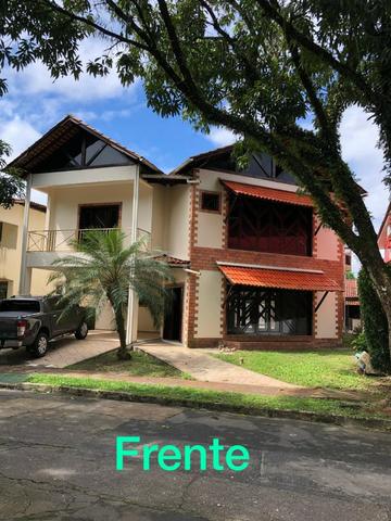 Vende-se Linda Casa no Cond. Greenville I com 4 suites, 4 vagas, excelente acabamento