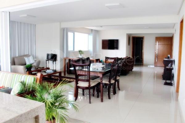 Apartamento no Edifício Residencial Salinas com 4 quartos no Setor Bueno em Goiânia