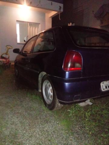 Troco por uno filé Só troco. Gol 1.8 ap legalizado baixo e xenon - Foto 4