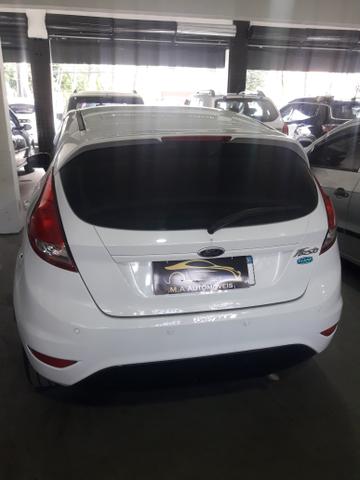 Ford New Fiesta 1.5 Hatch L S Flex 4P Manual c/ GNV (+ pequena entrada) - Foto 9
