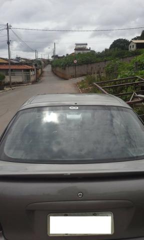 Vendo ou troco carro possui 800 reais de doc - Foto 6