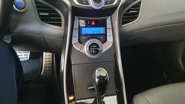 Hyundai Elantra 2013 muito bem cuidado - Foto 6