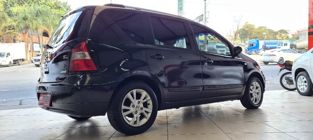NISSAN/ LIVINA 1.8 SL AUT 2013