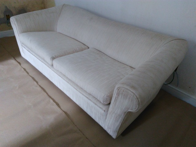 Sofá Maciço para virar modelo Chesterfield - Foto 2