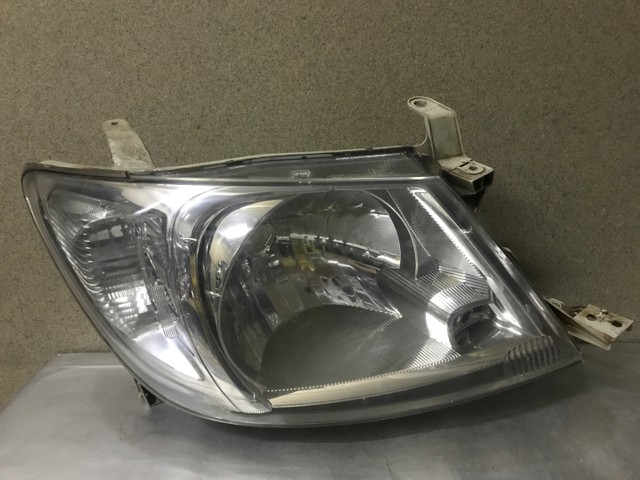 Farol Toyota Hilux 