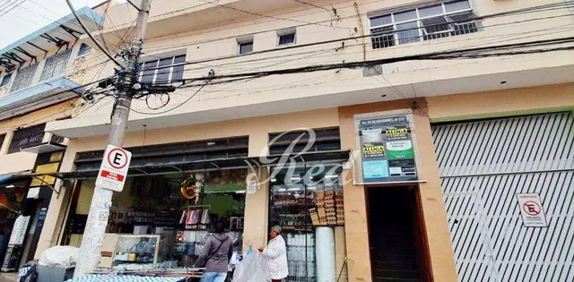 Sala Comercial com Banheiro Individual para Locação na Quinze de Novembro em Ferraz de Vas