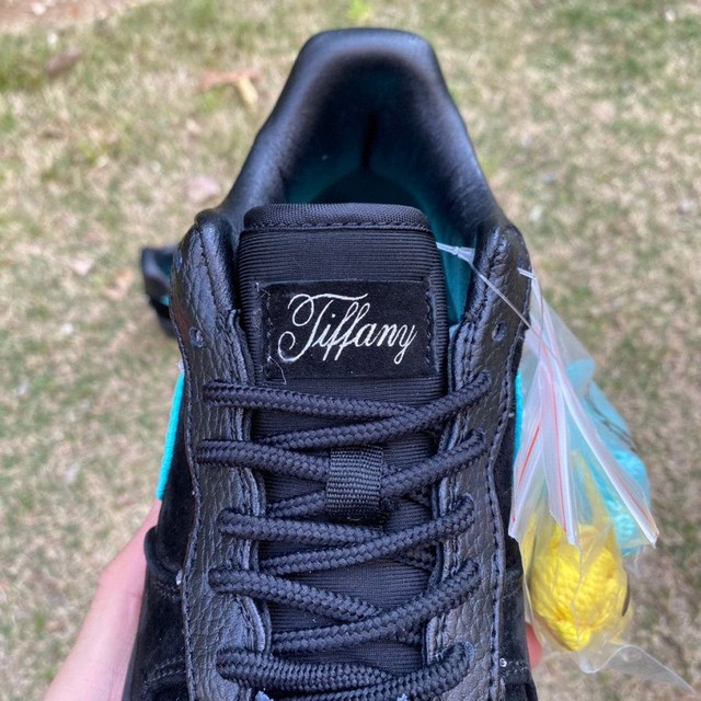 Nike Air Force 1 Low x Tiffany & Co. - Roupas - Parque São Bento