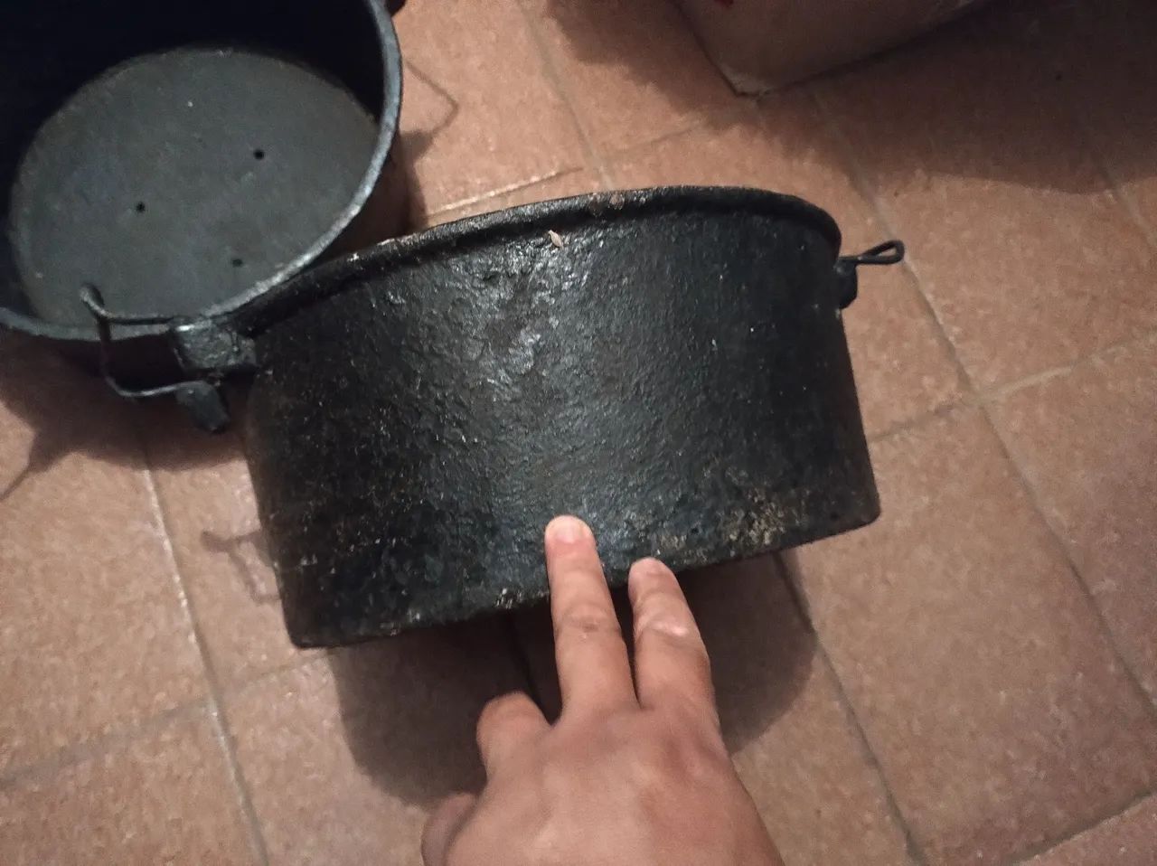 Panelas caçarola antiga 12 litros enfeite. - Foto 3