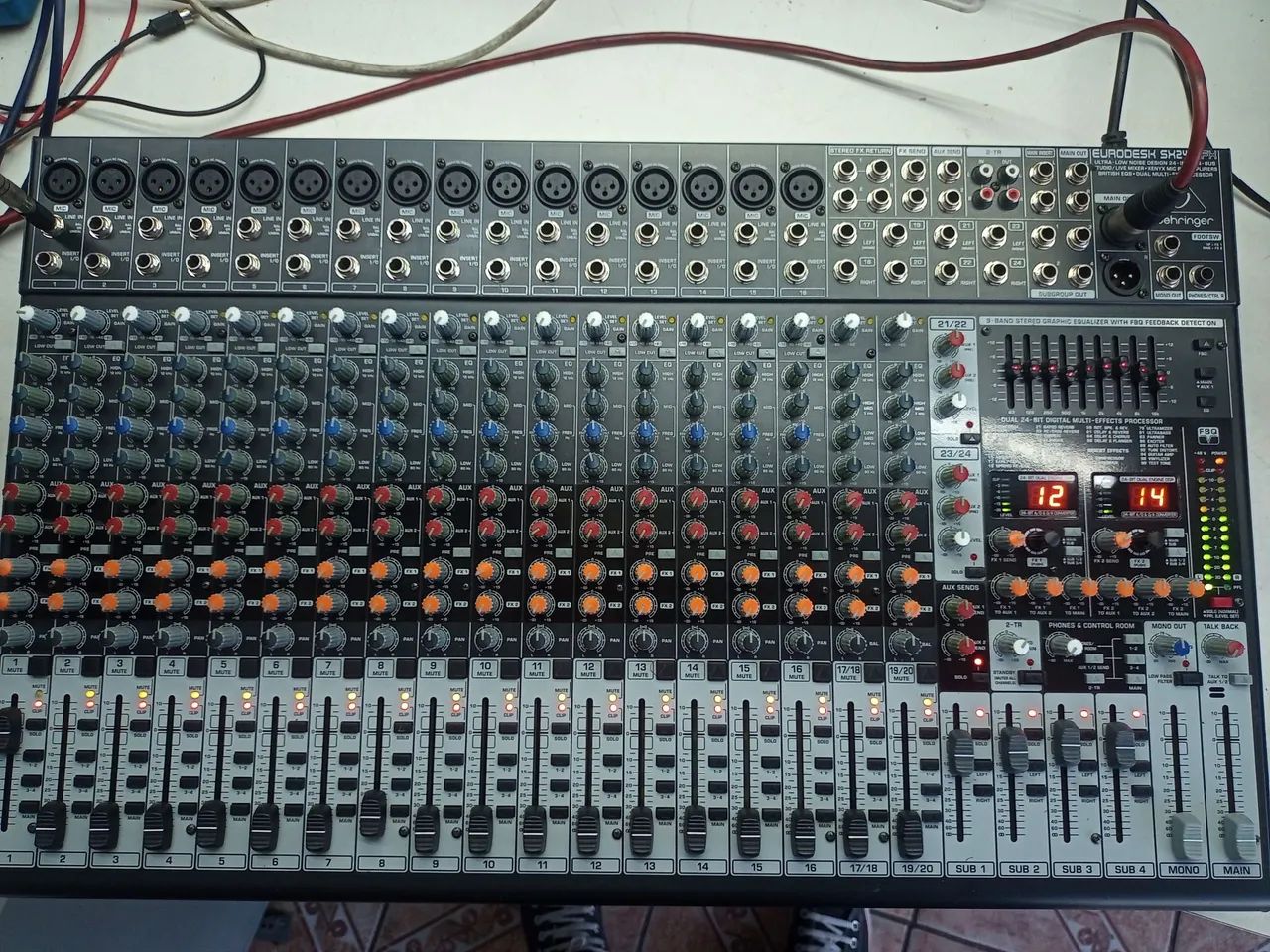 Mesa de Som Behringer Sx2442 fx C/garantia