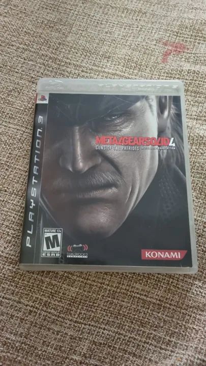 Vendo Metal Gear Solid 4