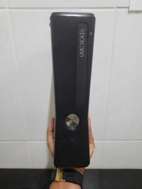 Console Xbox 360 Slim (250gb) - Desbloqueado (20 jogos na memória)